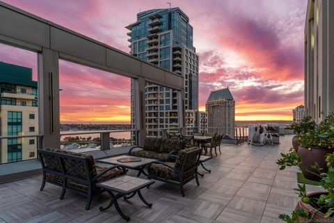 Tiny photo for 645 Front St #2204, San Diego, CA 92101 (MLS # 260003006)