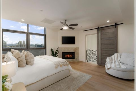 Tiny photo for 645 Front St #2204, San Diego, CA 92101 (MLS # 260003006)