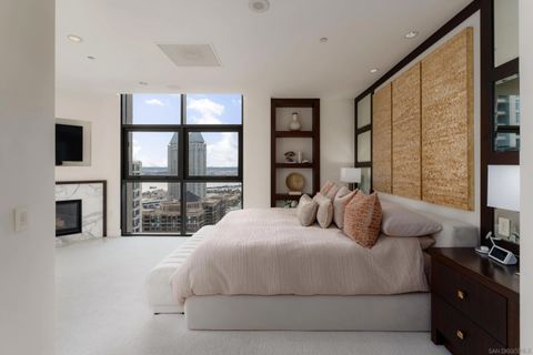 Tiny photo for 645 Front St #2204, San Diego, CA 92101 (MLS # 260003006)