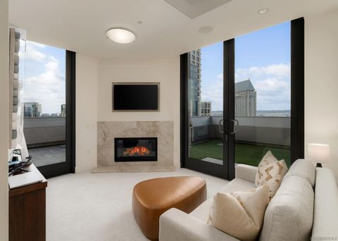 Tiny photo for 645 Front St #2204, San Diego, CA 92101 (MLS # 260003006)