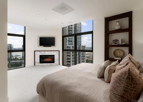 Tiny photo for 645 Front St #2204, San Diego, CA 92101 (MLS # 260003006)