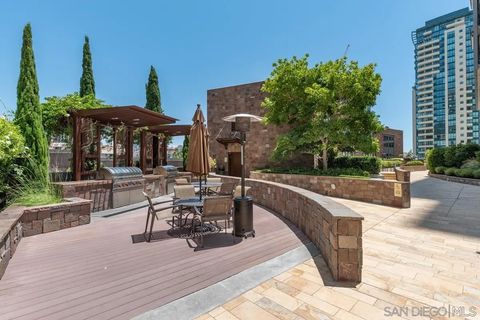 Tiny photo for 645 Front St #2204, San Diego, CA 92101 (MLS # 260003006)