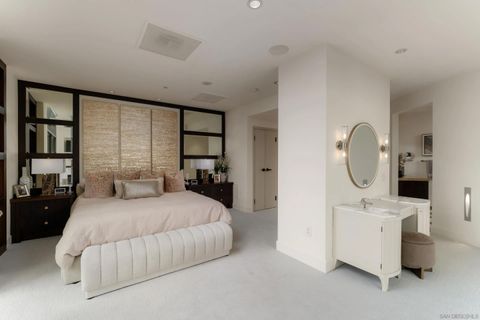 Tiny photo for 645 Front St #2204, San Diego, CA 92101 (MLS # 260003006)