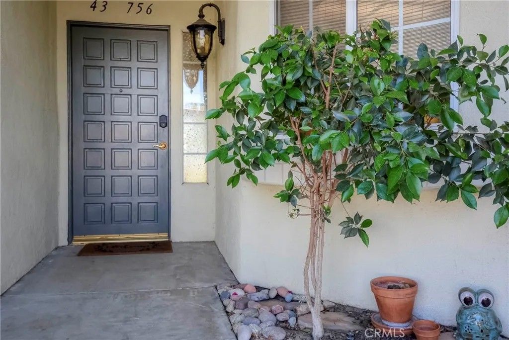 Photo of 43756 Avenida Alicante, Palm Desert, CA 92211 (MLS # TR26044653)