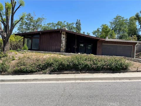 Photo of 22235 Parthenia Street, Canoga Park, CA 91304 (MLS # SR26123649)