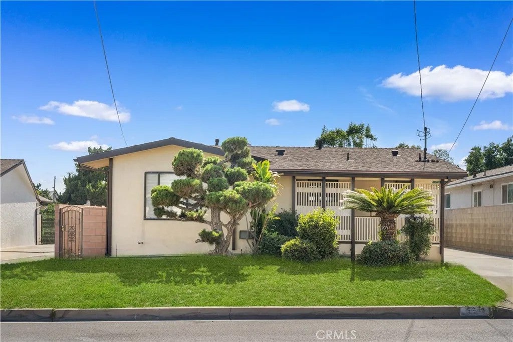 5341 Golden West Ave
