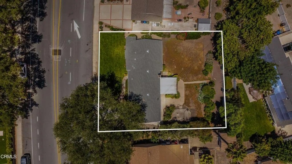 1485 E Avenida De Los Arboles