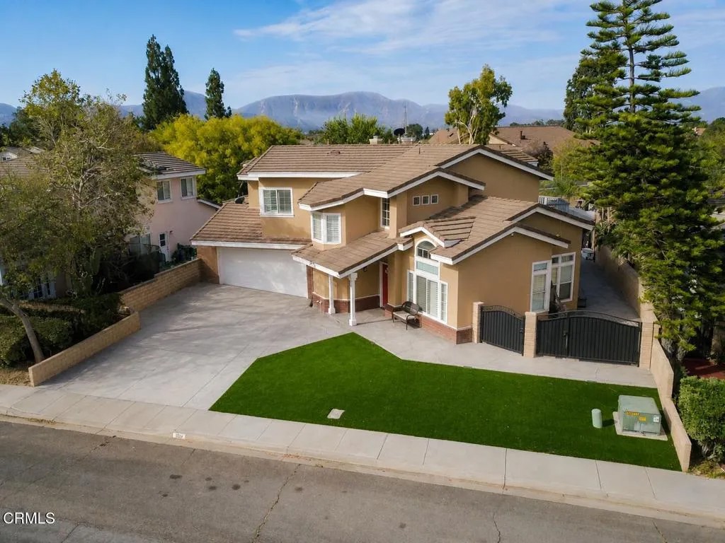 984 Meadowlark Drive