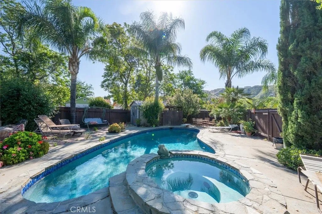 28717 Bouquet Canyon