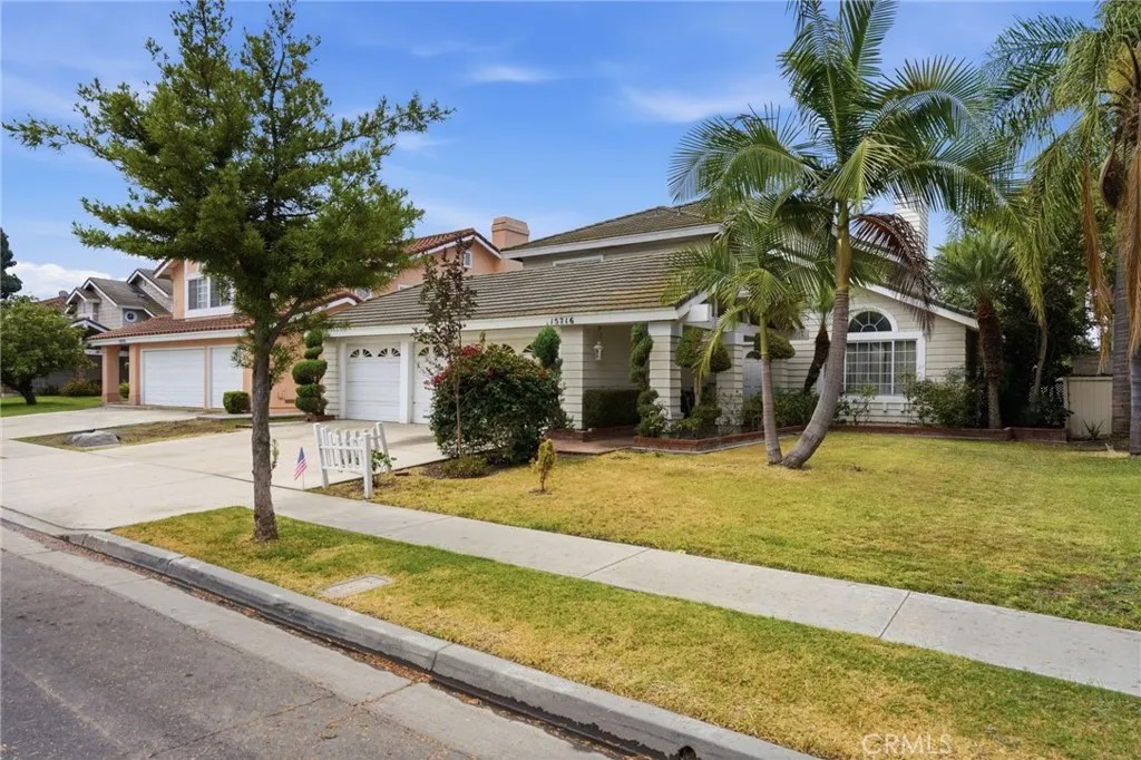 15716 Birchwood