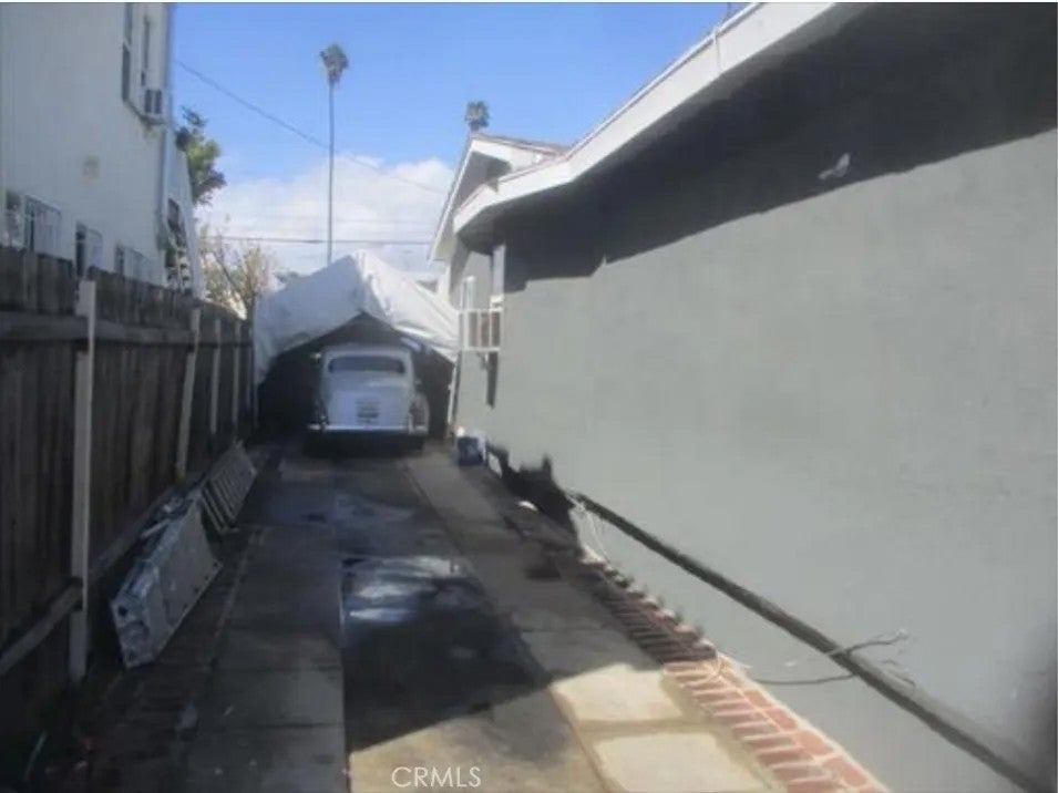 1521 S Cloverdale
