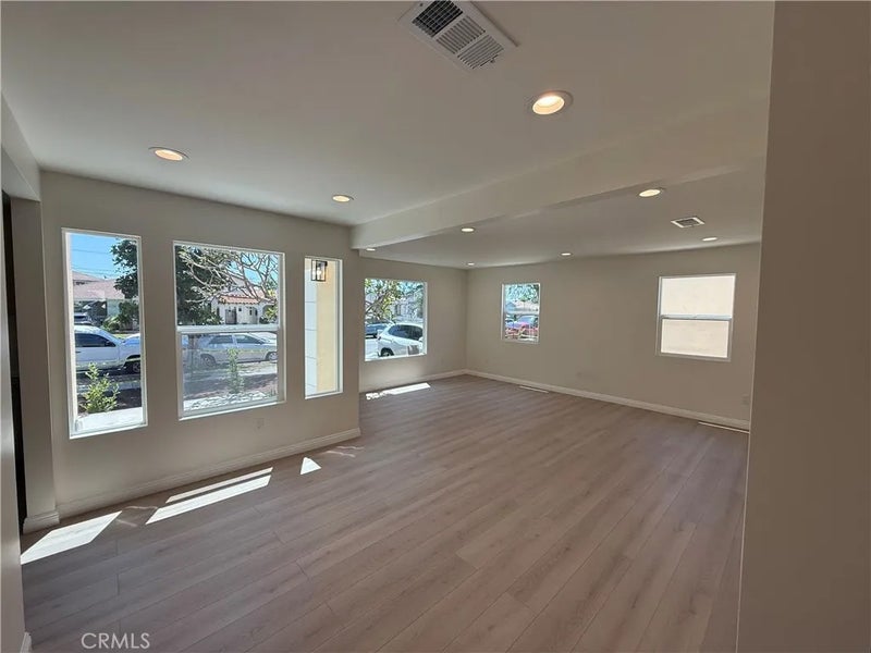 8955 San Luis