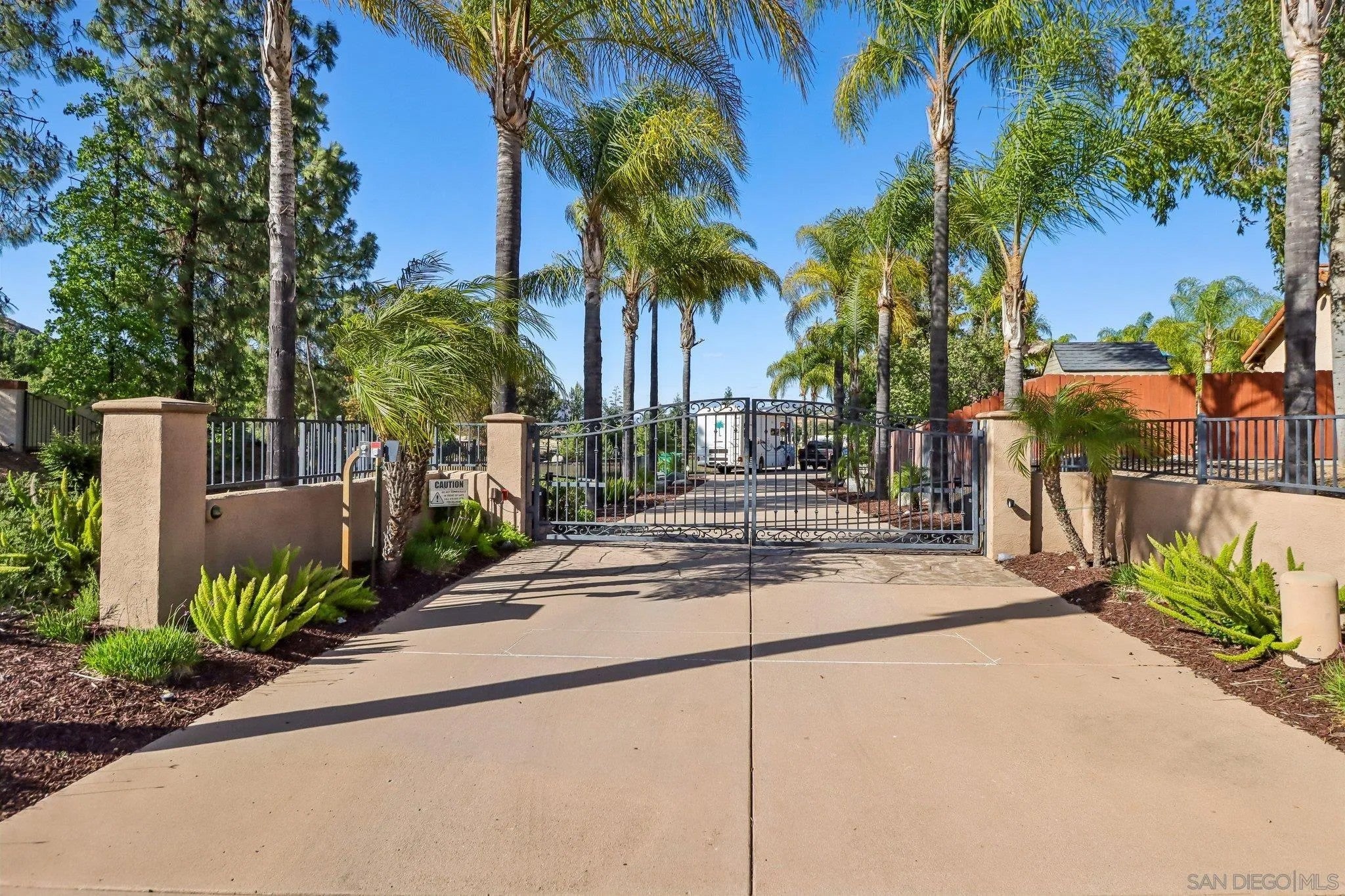 9086 Hunter Pass