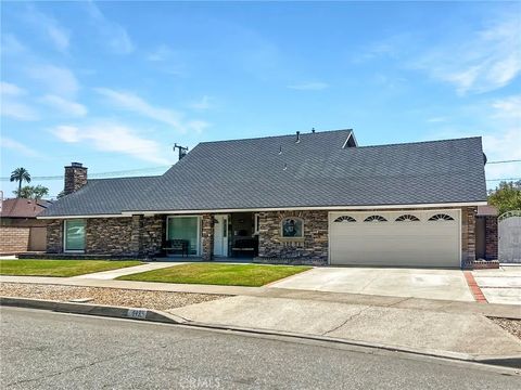 Photo of 593 S Kensington RD, Orange, CA 92869 (MLS # OC26124852)