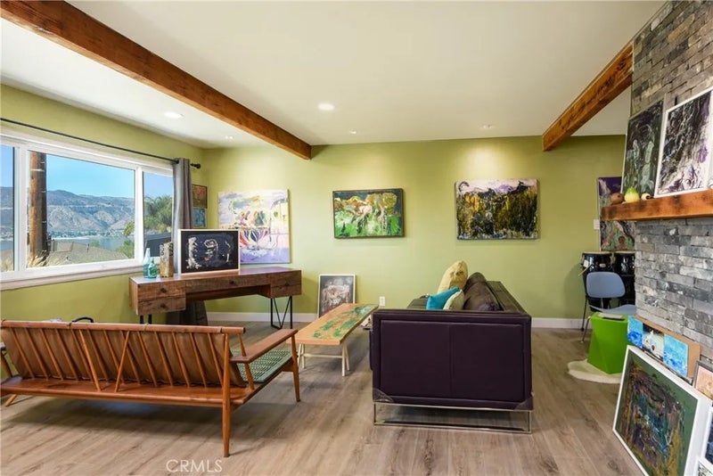 1005 W Sumner