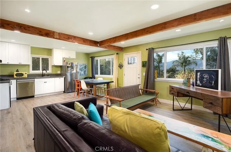 1005 W Sumner