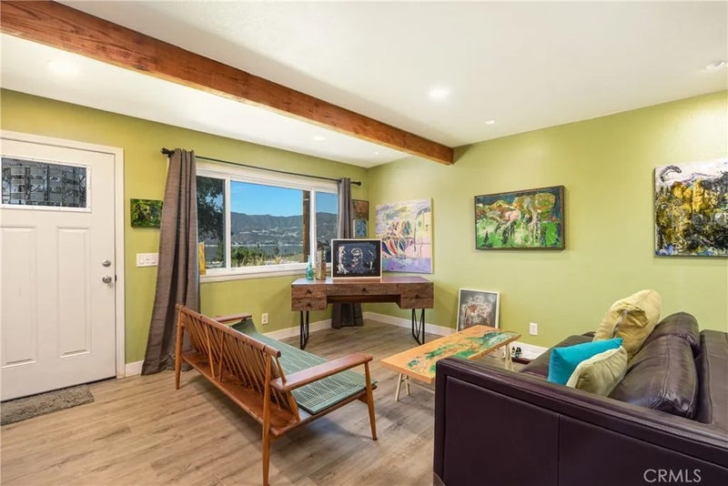 1005 W Sumner