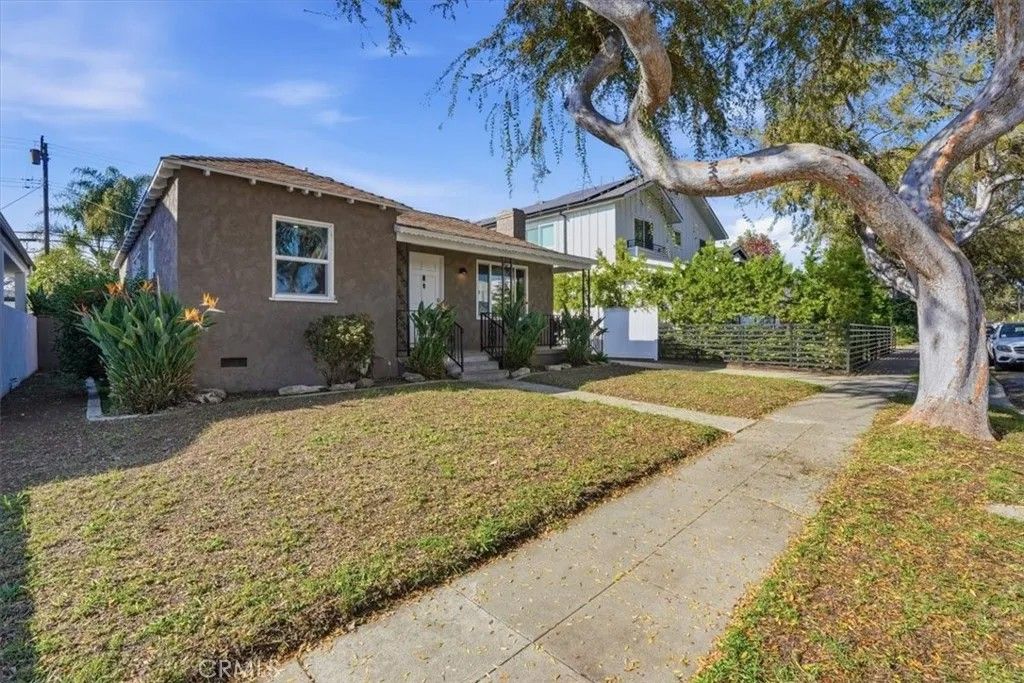 Photo of 4031 Minerva Ave, Culver City, CA 90066 (MLS # CV25276677)