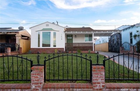 Photo of 1428 W 89th St, Los Angeles, CA 90047 (MLS # DW26010346)