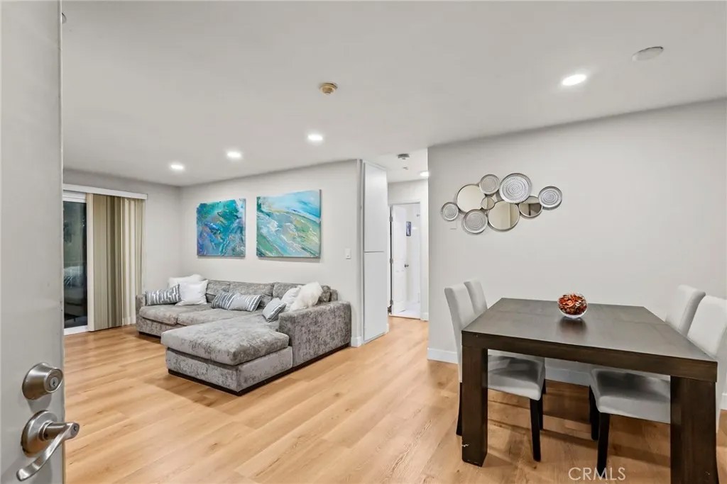 1108 Camino Real 406