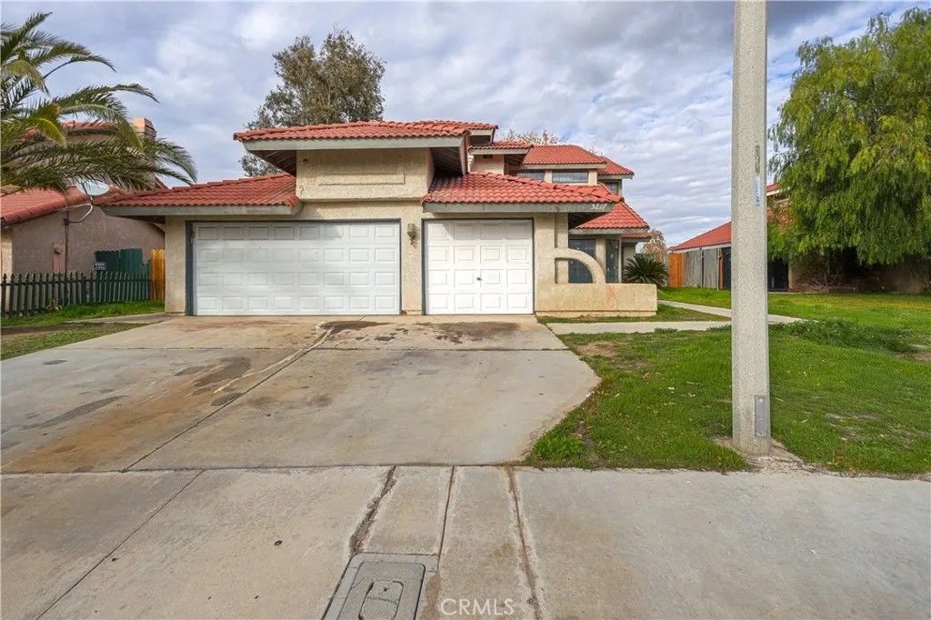 Photo of 5217 E Avenue R4, Palmdale, CA 93552 (MLS # SR26007899)