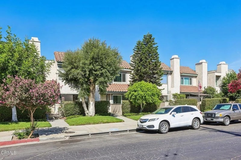 9111 Lemona Avenue 10
