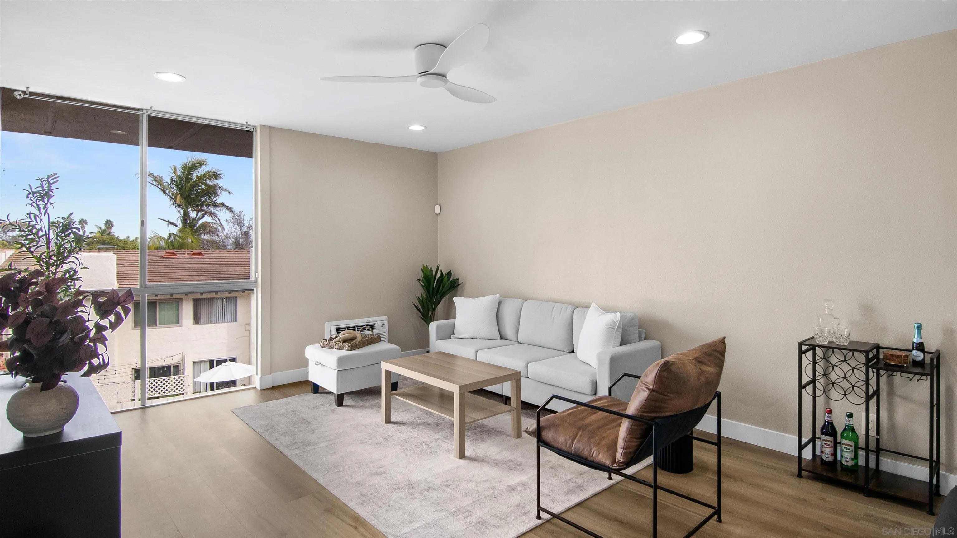 3050 Rue D'Orleans 358