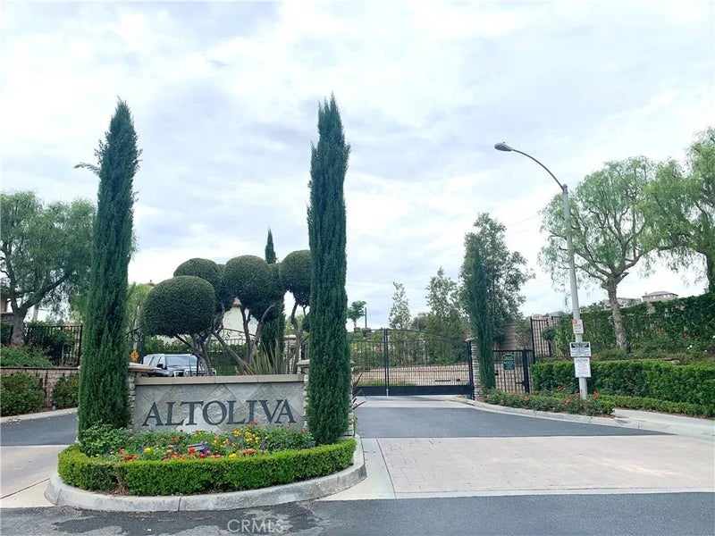 23823 Via Campana