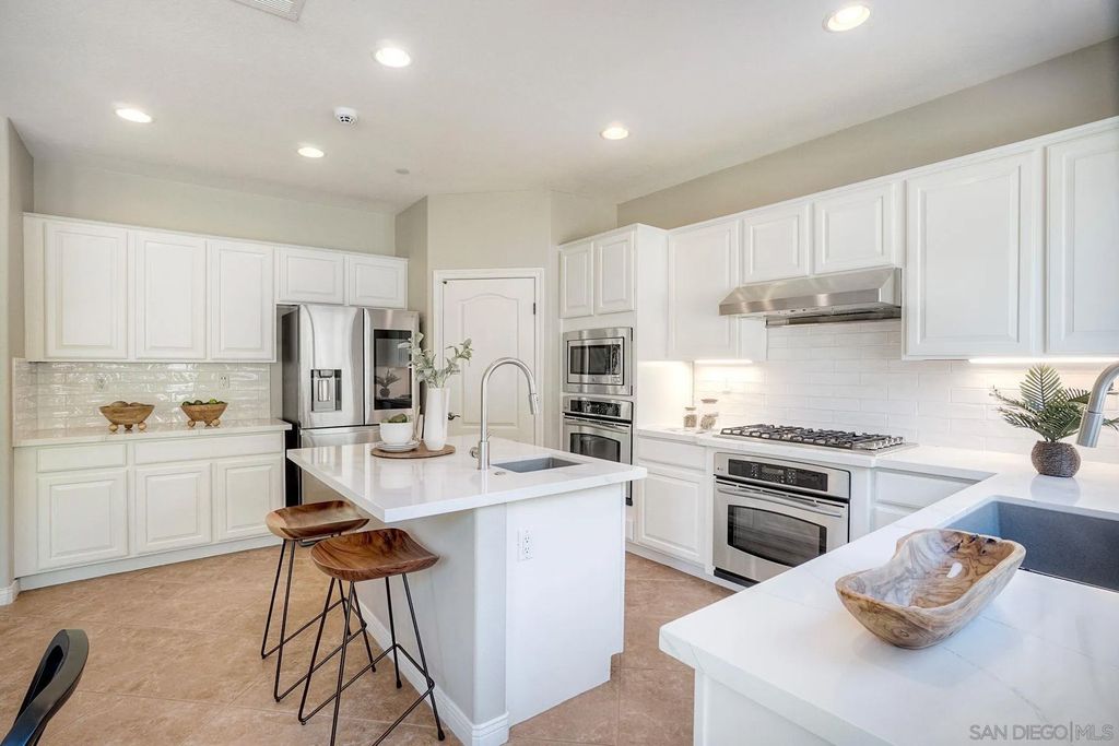 Photo of 15252 Cayenne Creek Ct, San Diego, CA 92127 (MLS # 260008230)