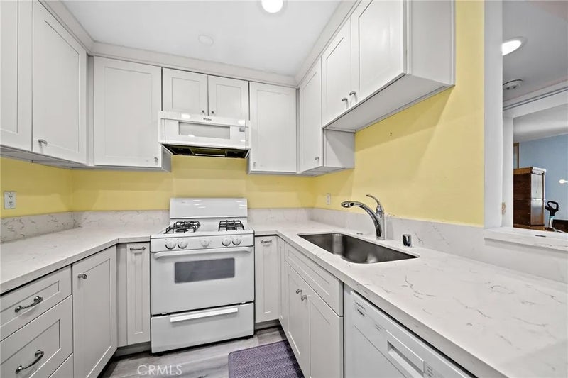 7720 Riverdale B