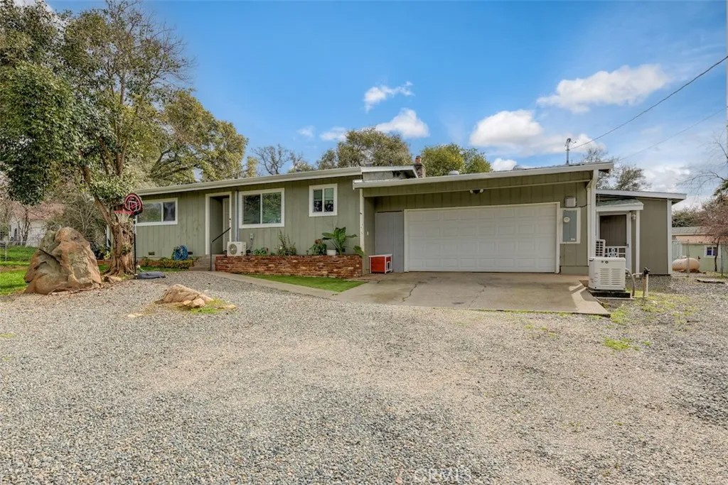 80 Skyline Boulevard