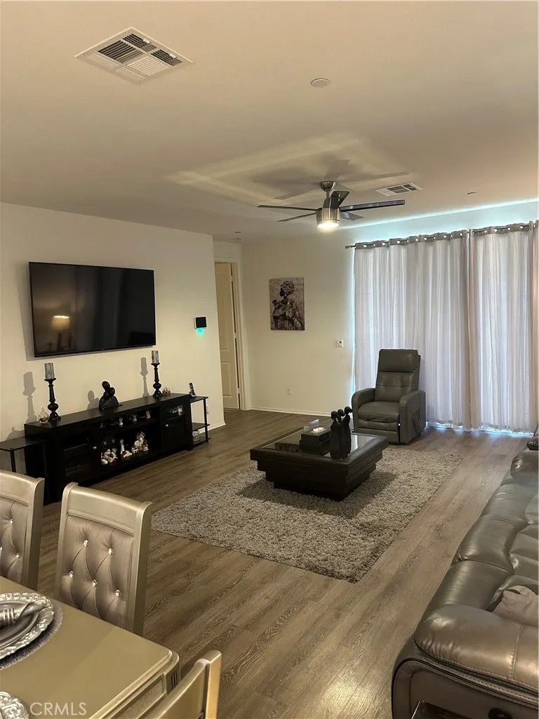 37718 Phelan