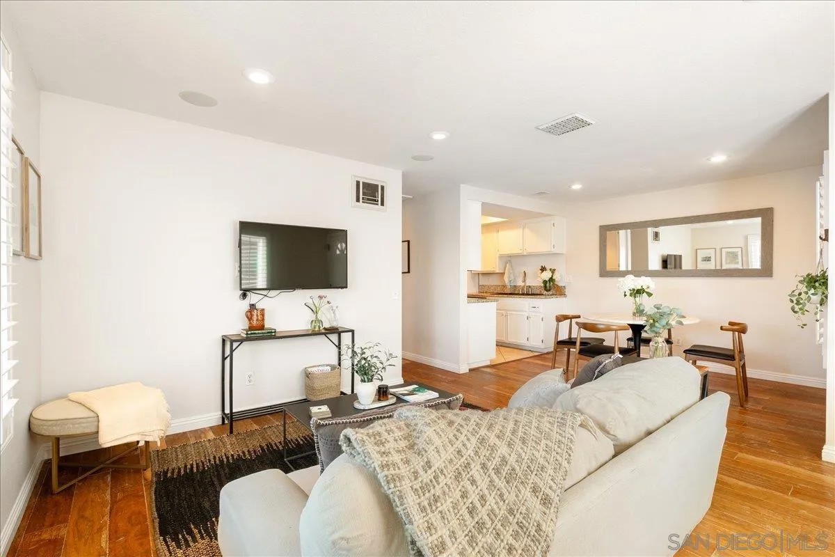 2828 Famosa Blvd 305