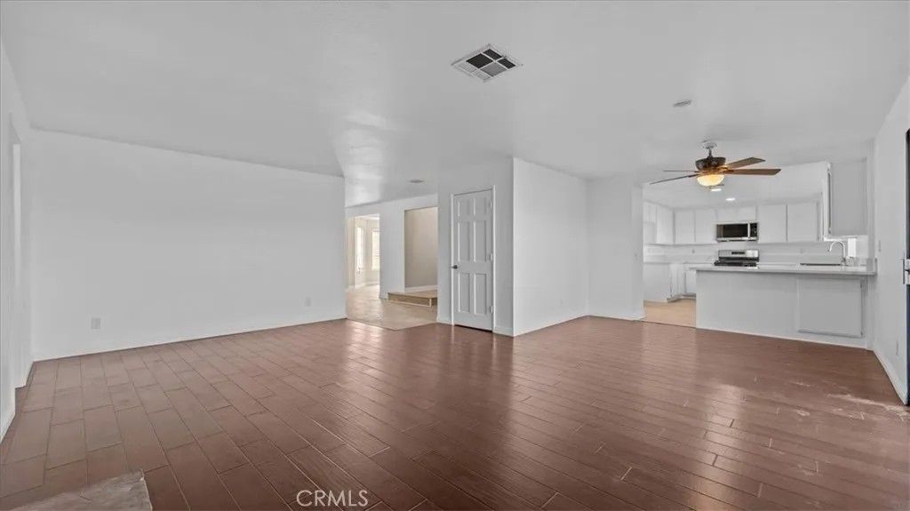 Photo of 1311 Camran Avenue, Lancaster, CA 93535 (MLS # CV26014068)