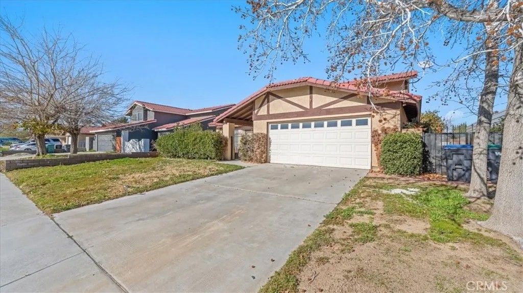 Photo of 1311 Camran Avenue, Lancaster, CA 93535 (MLS # CV26014068)