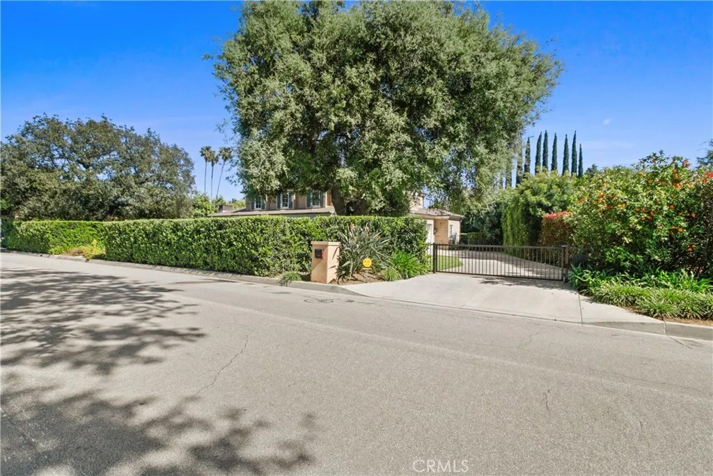 450 Arbolada Drive