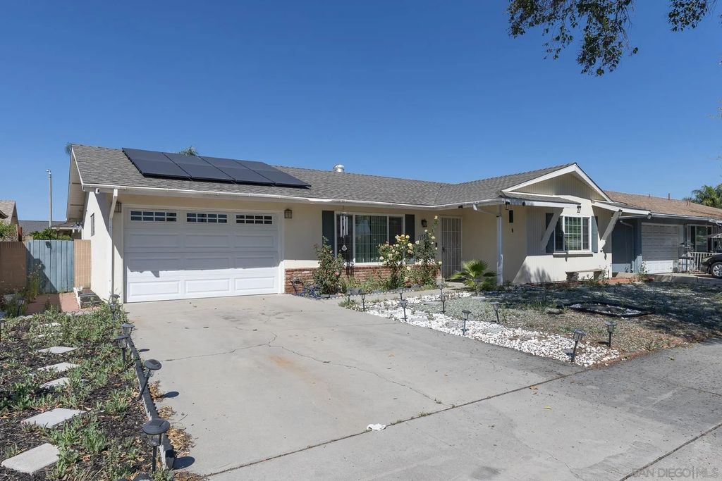 Photo of 1540 W Whittier Avenue, Hemet, CA 92543 (MLS # 260004706)