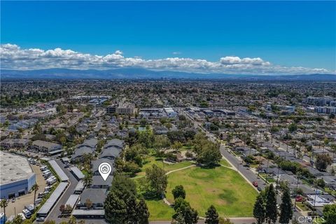 Photo of 18292 Parkview LN, Huntington Beach, CA 92648 (MLS # OC26118796)
