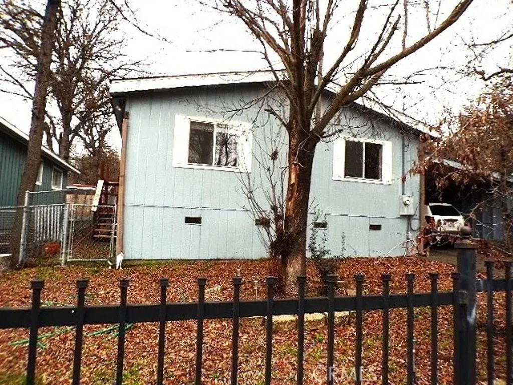 Photo of 14616 Pearl Avenue, Clearlake, CA 95422 (MLS # LC25282374)