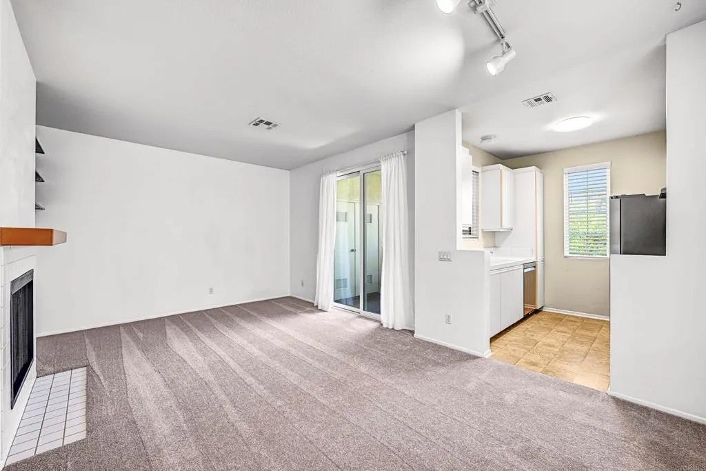 10915 Sabre Hill 364