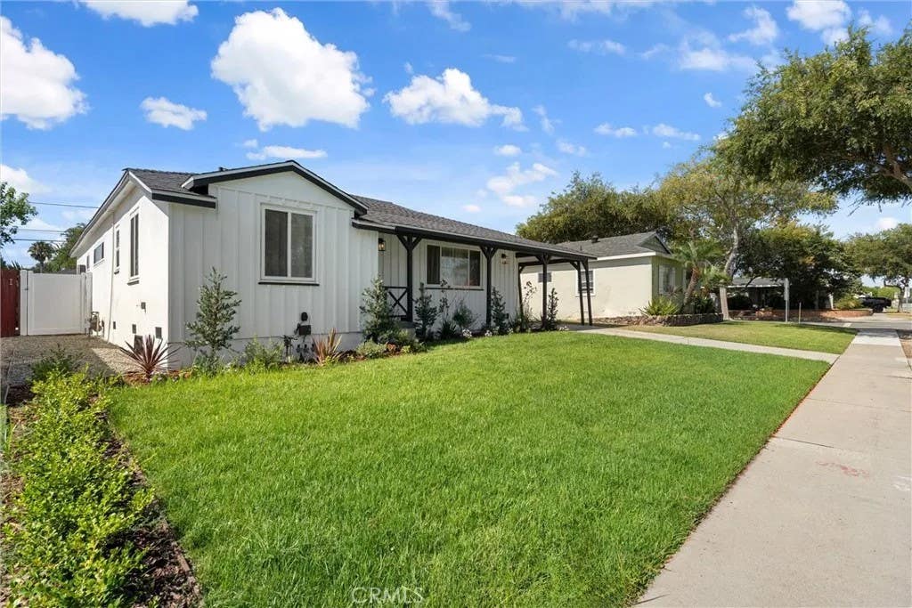 Photo of 2546 Maricopa ST, Torrance, CA 90503 (MLS # DW26164735)