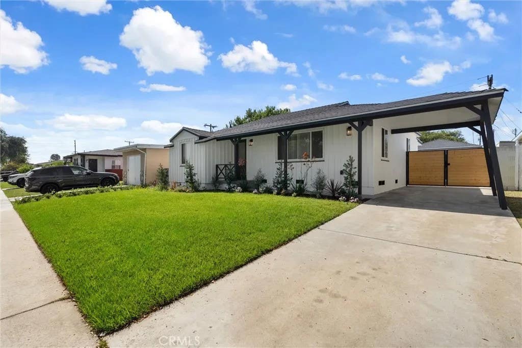 Photo of 2546 Maricopa ST, Torrance, CA 90503 (MLS # DW26164735)