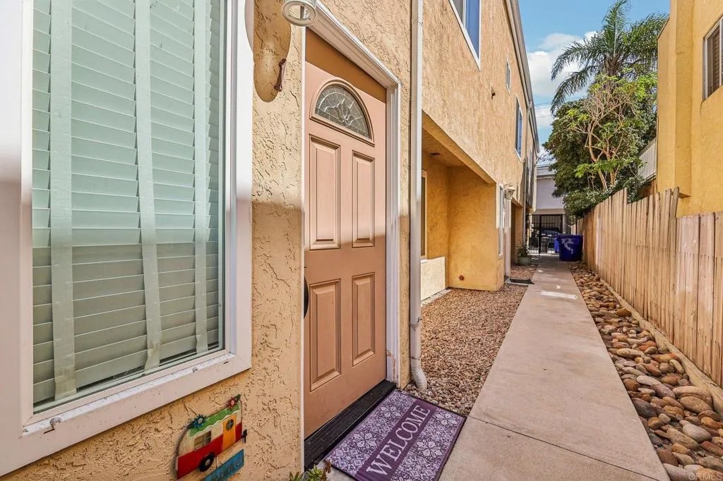 3843 Riviera Drive 1