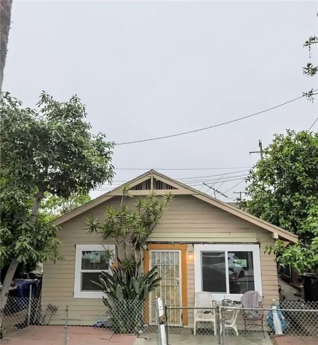 Photo of 1210 Stanley Avenue, Long Beach, CA 90804 (MLS # CV26075003)