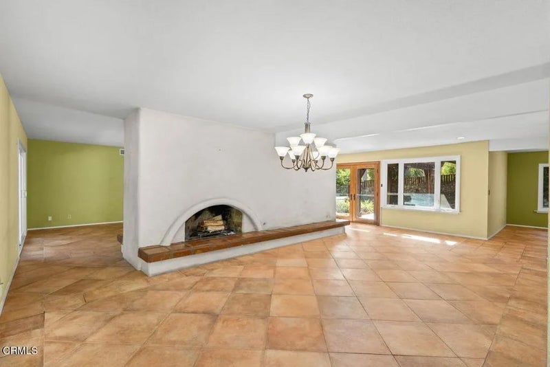 1230 Foothill Road