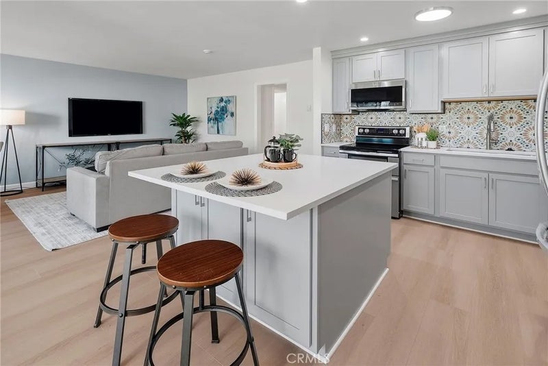 611 S Prospect Avenue 103
