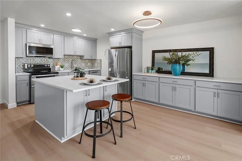 611 S Prospect Avenue 103