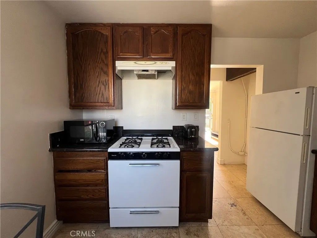 Photo of 5255 Denny Ave, North Hollywood, CA 91601 (MLS # SR25281616)