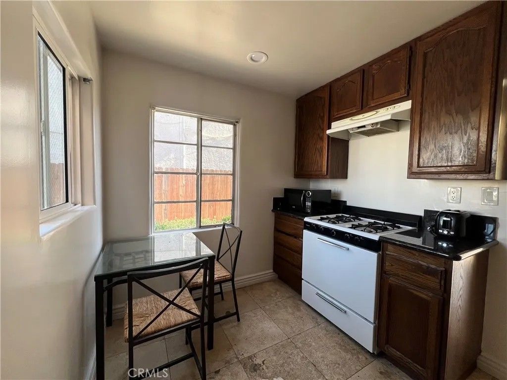 Photo of 5255 Denny Ave, North Hollywood, CA 91601 (MLS # SR25281616)