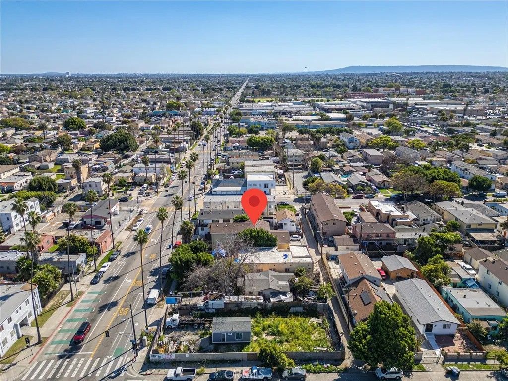 Photo of 8315 Avalon Blvd, Los Angeles, CA 90003 (MLS # SR26058193)
